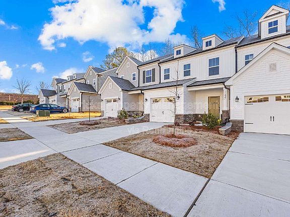 3rd image of 11027 Pagebrook Ln