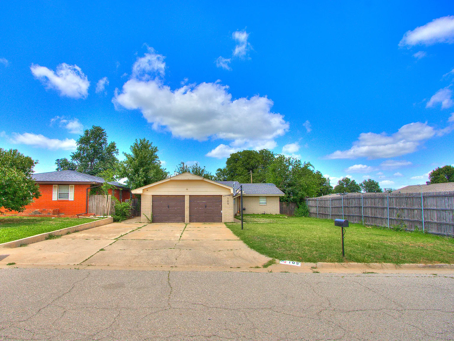 3 bed, 1.5 bath, 1056 sqft, $1,345 — Photo 4