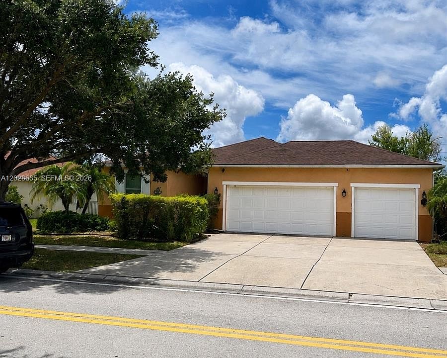 1st image of 342 Star Shell Dr