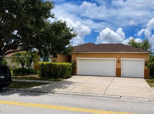 342 Star Shell Dr, Apollo Beach, FL 33572