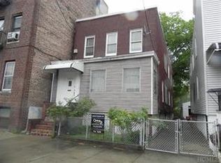 2430 Saint Raymonds Ave, Bronx, NY 10461