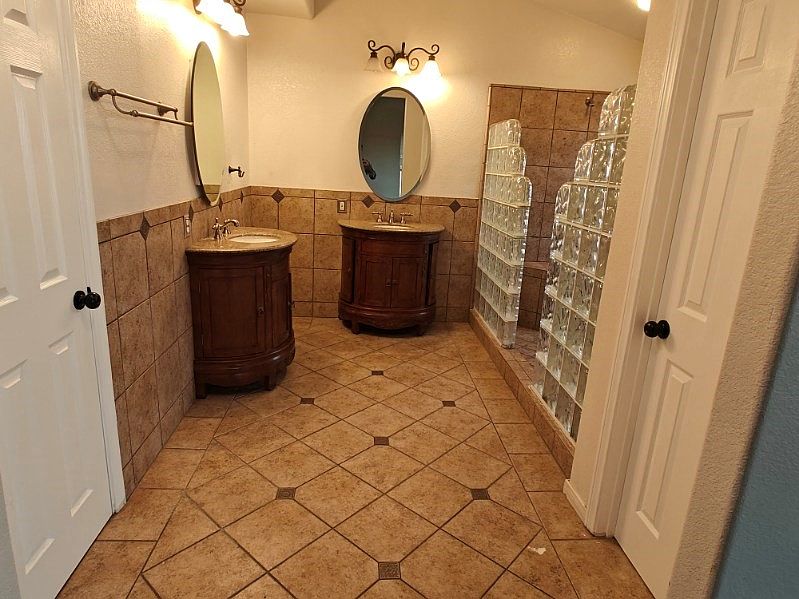 1st image of 13282 Desert Vista Dr