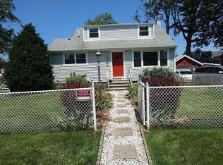 45 Tappen St, Avenel, NJ 07001