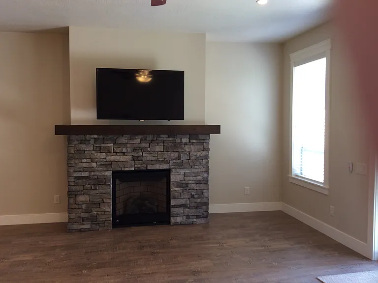 3820 Creek View Dr — Photo 13