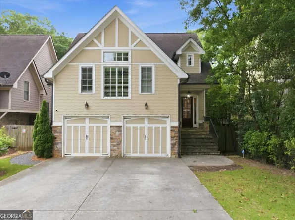 1041 Pine Grove Ave NE, Atlanta, GA 30319