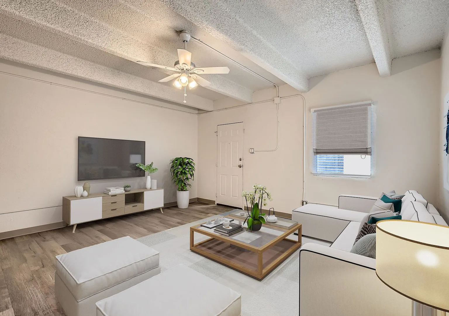 Julian Square Apartments — Photo 4