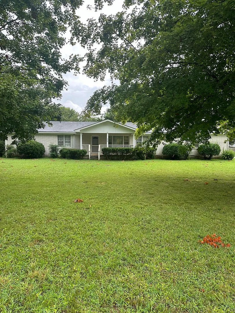 Country Living in Hazel Green — Photo 2