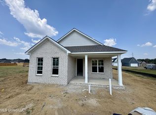 3492 Hatton Dr, Nesbit, MS 38651