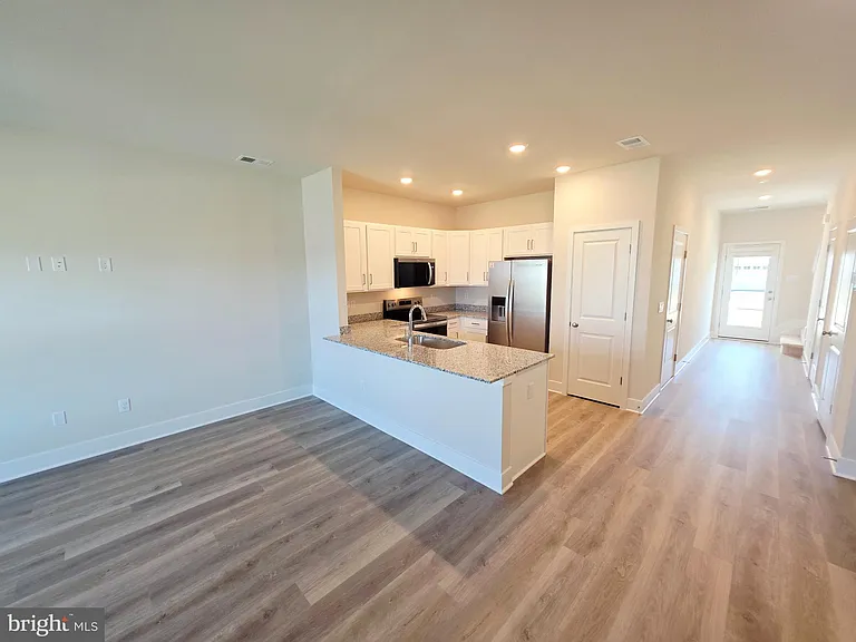 115 Nootka Way — Photo 4