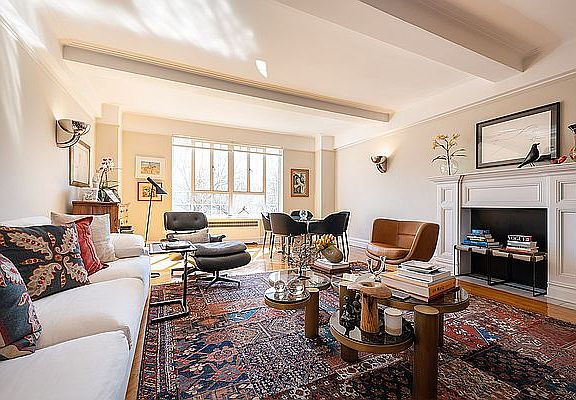 3rd image of 275 Central Park W APT 4C
