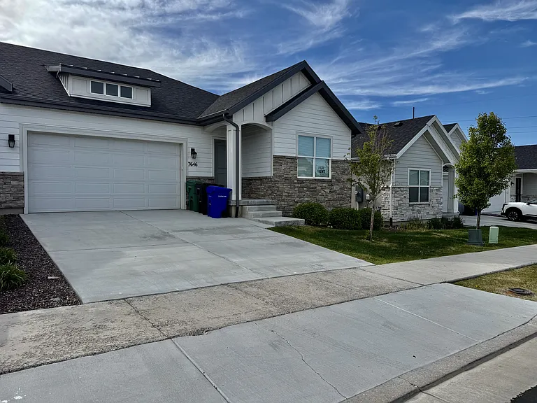7646 S Waverly Hills Ln — Photo 2