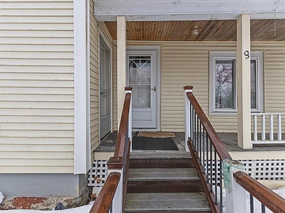 3rd image of 9 Guernsey Avenue