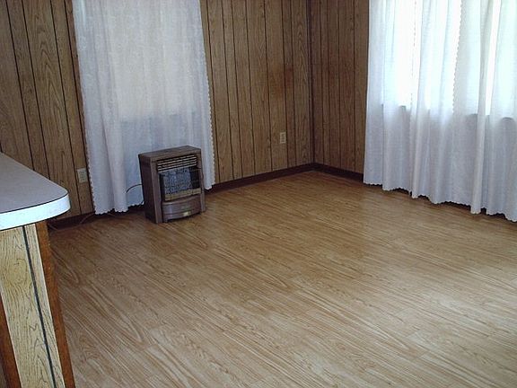 5th image of 21988 Wood Ave