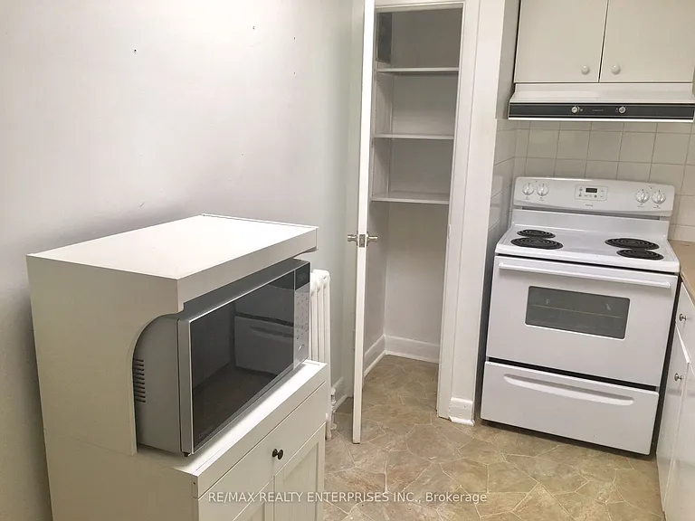 297 Lakeshore Rd E #2 — Photo 7