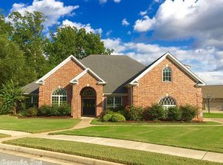 101 Seminole Ln, Maumelle, AR 72113