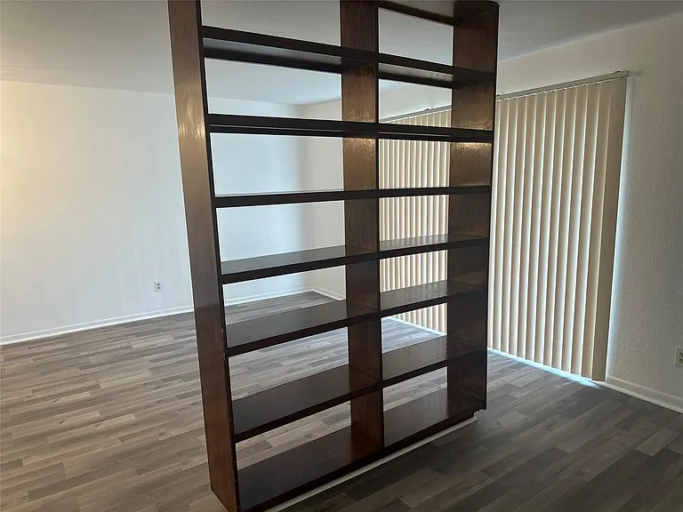 2814 S Bartell Dr #13 — Photo 4