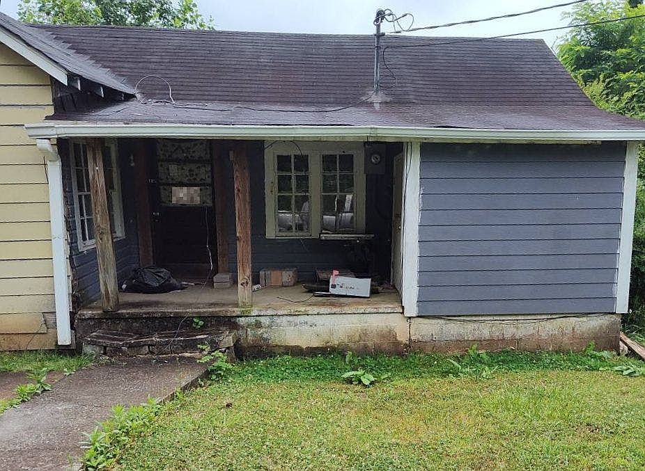 2nd image of 15 Charles Rd