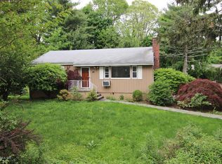 515 River Rd, Cos Cob, CT 06807