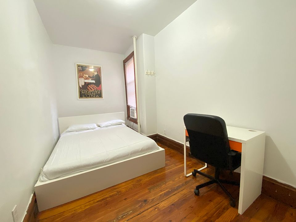 2nd image of 62 W 106th St #5B