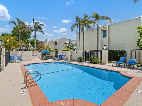 421 2nd St, Hermosa Beach, CA 90254