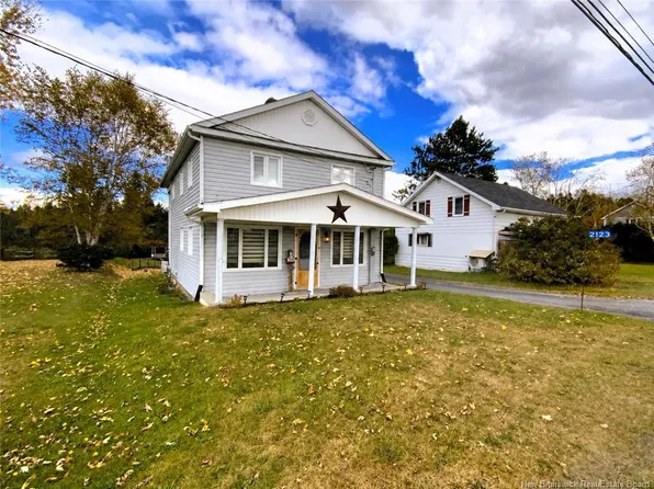 2123 Commerciale St, Haut Madawaska, NB E7A 1B5