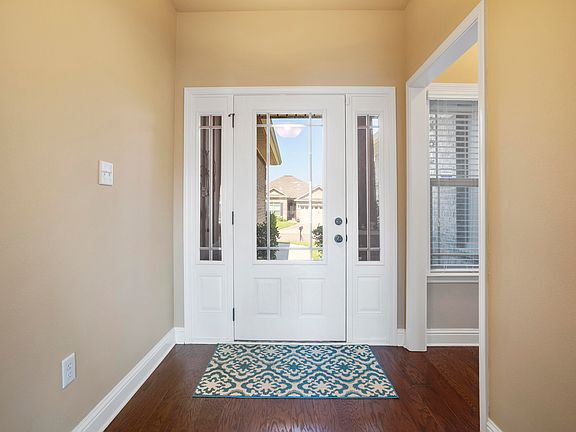 3rd image of 14974 Calcutta Dr