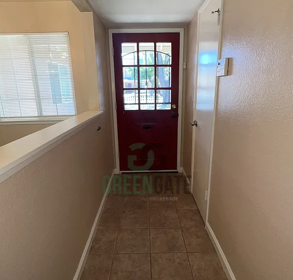 2305 Rose Ave — Photo 6