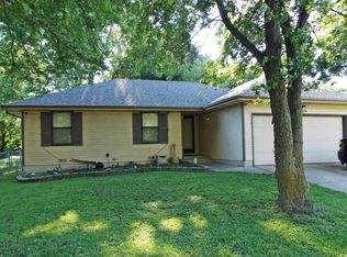 909 N Homewood Ave, Springfield, MO 65803
