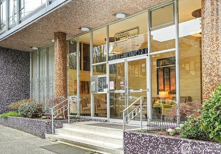 1221 Minor Ave #1002 — Photo 4