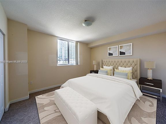 2nd image of 601 NE 23rd St APT 807