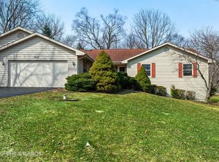 4515 Hillside Ct, Crystal Lake, IL 60012