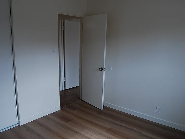 2214 College Ave #3 — Photo 4