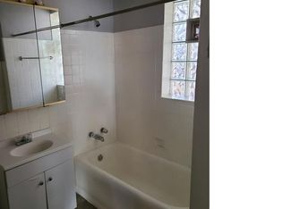 452 E 74th St #2, Chicago, IL 60619
