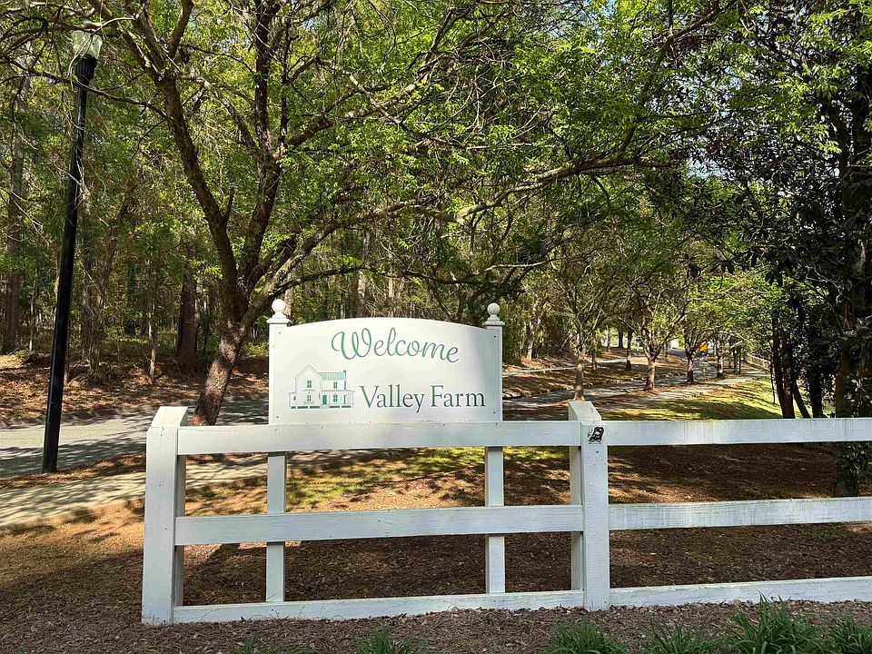 1st image of 533 Village Rd #21
