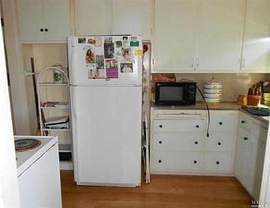 4th image of 3239 Andrade Ave