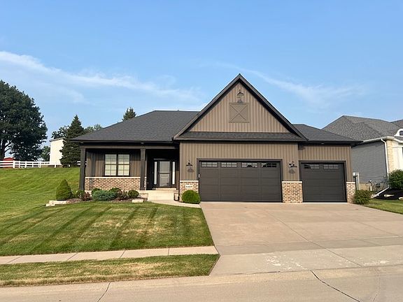 2nd image of 4465 Muirfield Dr