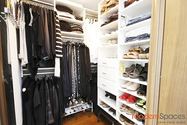 Sold by Modern Spaces | media 8