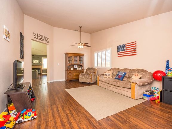 5th image of 809 Kempton Ct