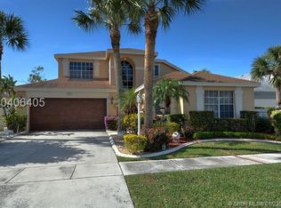 9377 Aegean Dr, Boca Raton, FL 33496