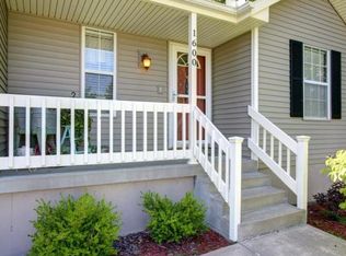 1600 NE Stonewood Dr, Lees Summit, MO 64086