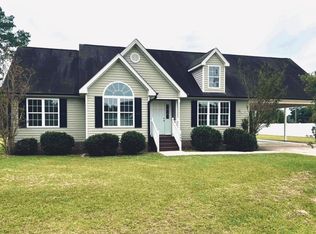 205 Log Cabin Ct, Selma, NC 27576