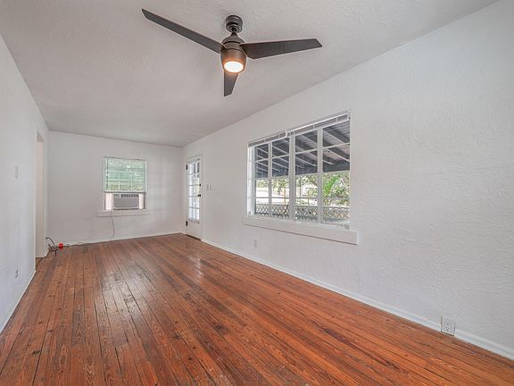 4th image of 1103 Montana St #2