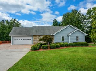 190 Mary Alice Park Rd, Cumming, GA 30040