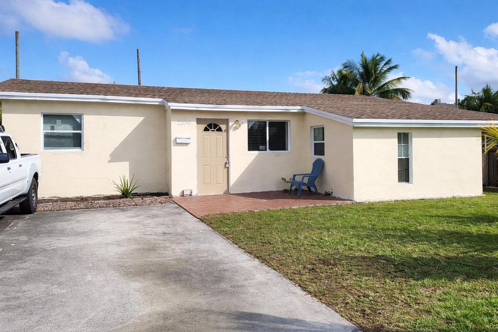 2330 NE 1ST Avenue, Pompano Beach
