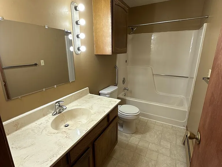 PB- 1513 4plex — Photo 8