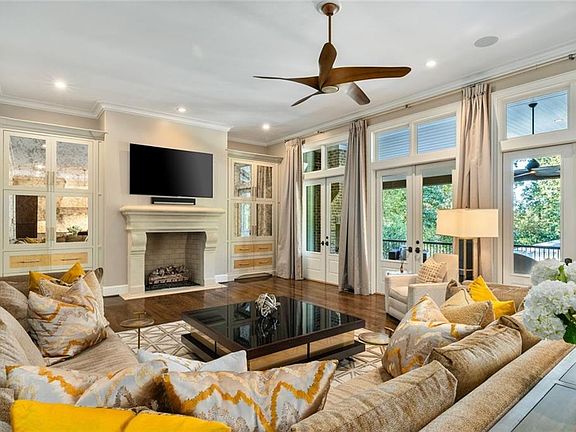 5th image of 475 Heards Ferry Rd