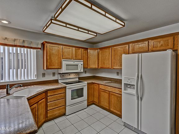 3rd image of 19535 N 141st Ave
