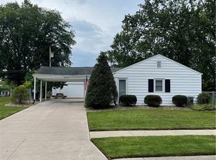 653 Weller Rd, Elyria, OH 44035