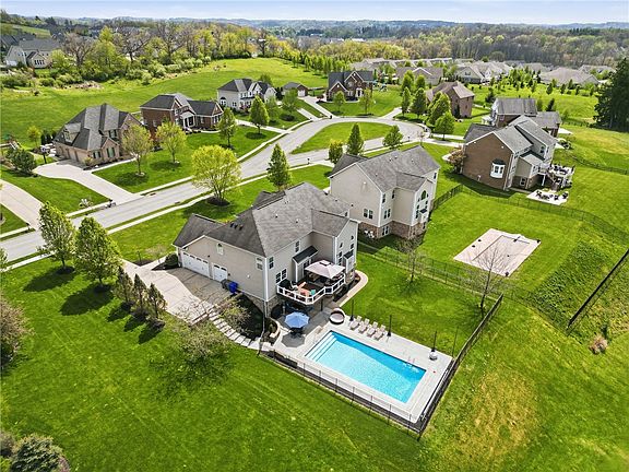 3rd image of 117 Trapp Rock Ln