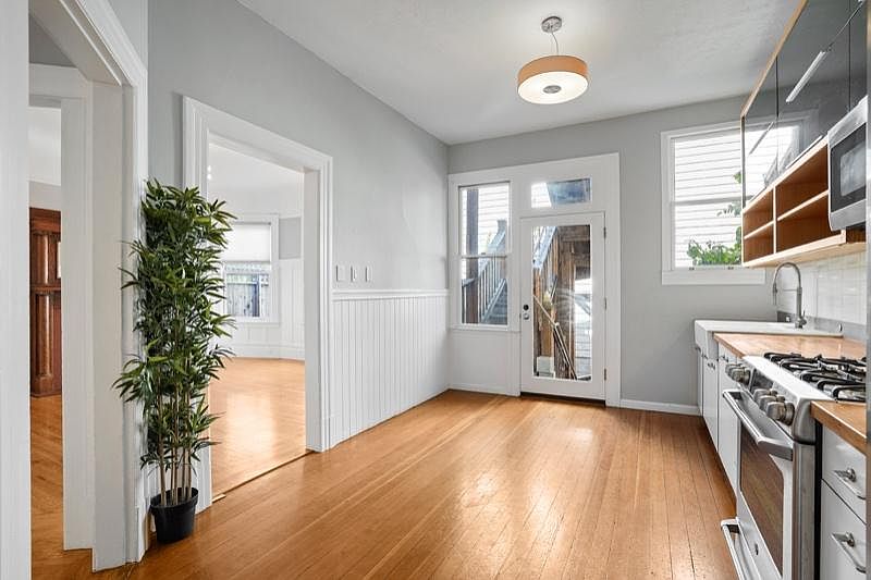1st image of 144 Guerrero St